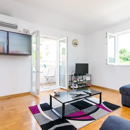 Ana - One Bedroom With Balcony تْسافتات